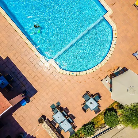 Hotel apartamentowy Theos Holidays Kato Daratso